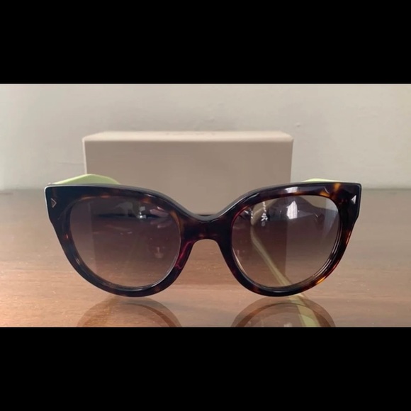 Nice - Picture 2 of 3